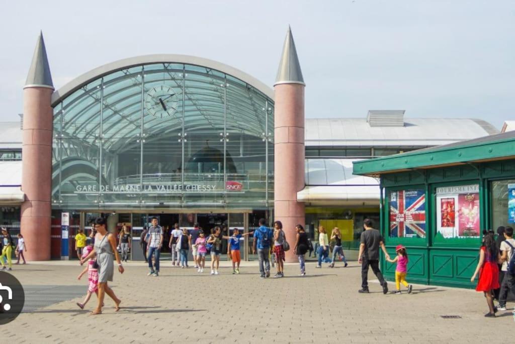 De Disney A Paris - Pre Verson 1 Chessy Kültér fotó